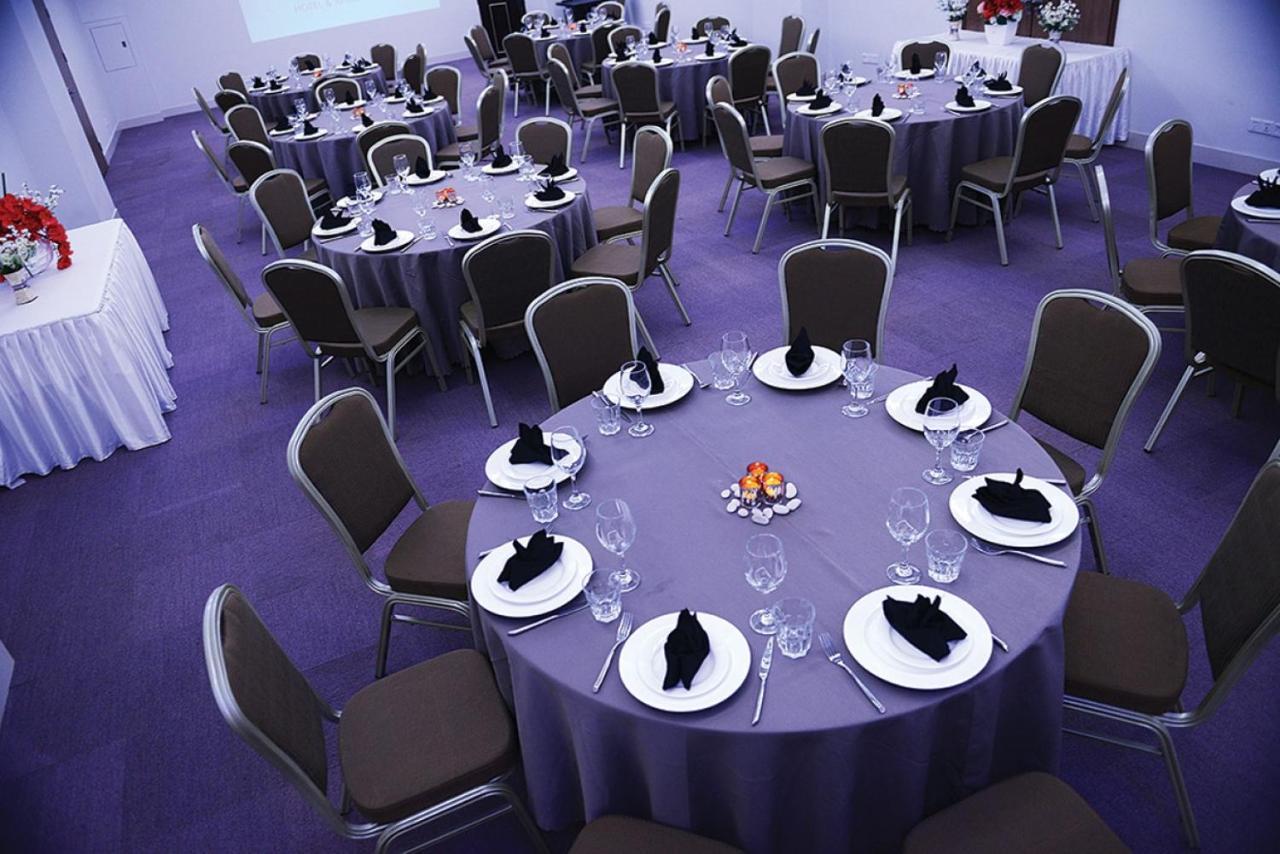 דילי Timor Plaza Hotel & Apartments מראה חיצוני תמונה